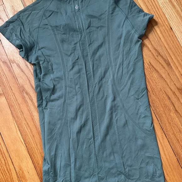 Lululemon Swiftly Tech Short Sleeve Top - Picture 4 of 6